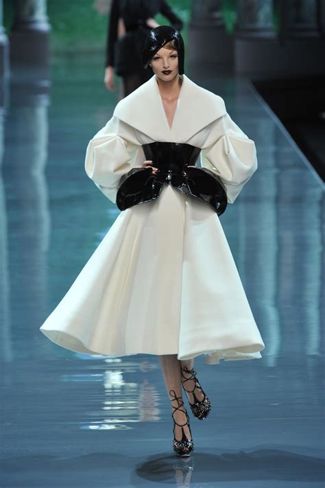 Christian Dior Fall 2008 Runway 